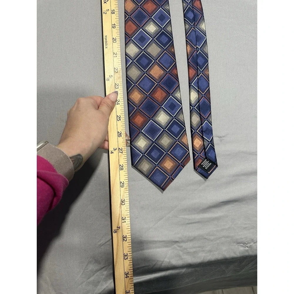 Crazy‎ Horse Liz Claiborne Geometric Orange/Blue/Gray Metallic Neck Tie